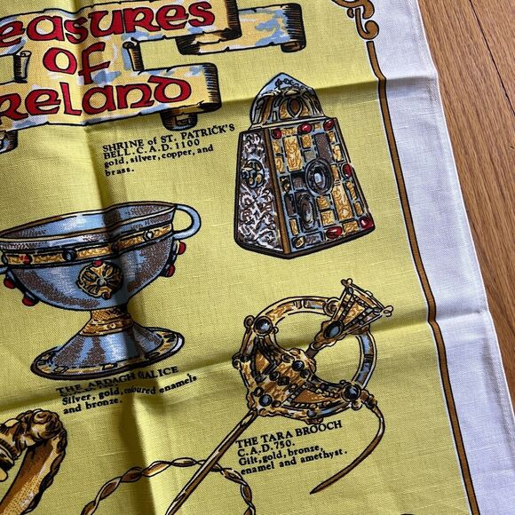 Vintage TREASURES OF IRELAND Linen/Cotton Unused Tea Towel w/Harp Book of Kells - Picture 6 of 7